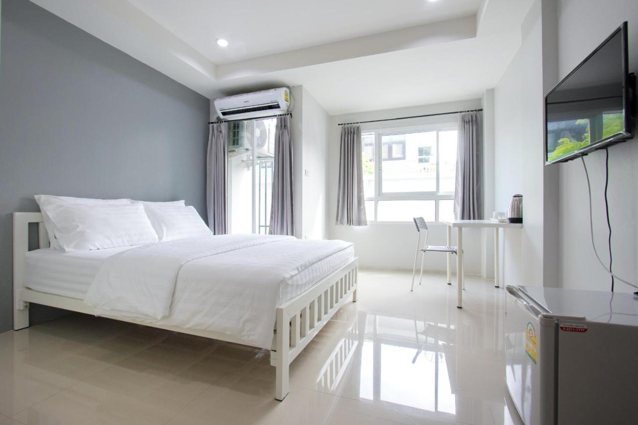 Nw Apartment Lasalle 59 Bangkok Exterior photo